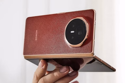 „Honor“ paskelbė, kada bus pristatytas naujasis „Magic V5“ sulenkiamo išmaniojo telefono modelis