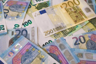 Situacija artėja prie katastrofinės ribos: suklusti turėtų kiekvienas, kuris naudojasi bankų paslaugomis