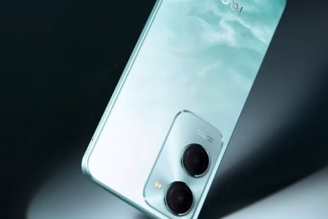 „iQOO“ ruošiasi dar vieno telefono pristatymui: aiškėja, kokiomis savybėmis pasižymės „Z10 Lite“ modelis