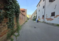 img710932