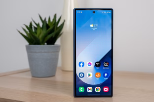 „Samsung“ sulenkiamų telefonų gerbėjams teks nusivilti: šiemet neplanuojama pristatyti „Ultra“ modelio