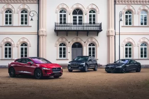 „Jaguar Land Rover“ skirs daugiau dėmesio Lietuvai: pristatyta nauja strateginė kryptis regione