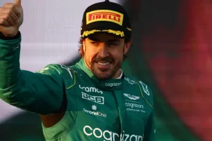 F.Alonso prakalbo apie klastingą „Aston Martin“ situaciją: ispanas neskuba džiaugtis sėkmingu sezonu ir žvelgia į situaciją ateityje