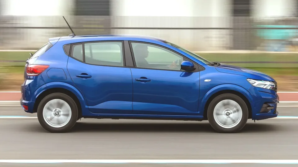 Jokiu būdu nepirkite šių automobilių: šie modeliai kelia beprotiškai daug problemų, tikra tragedija