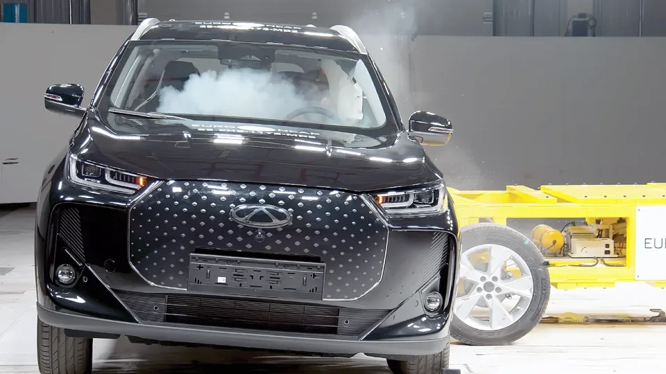 Euro NCAP verdiktas: Kinijos lyderystė, vienas iš šių automobilių bandymo metu vos nesužalojo vaiko