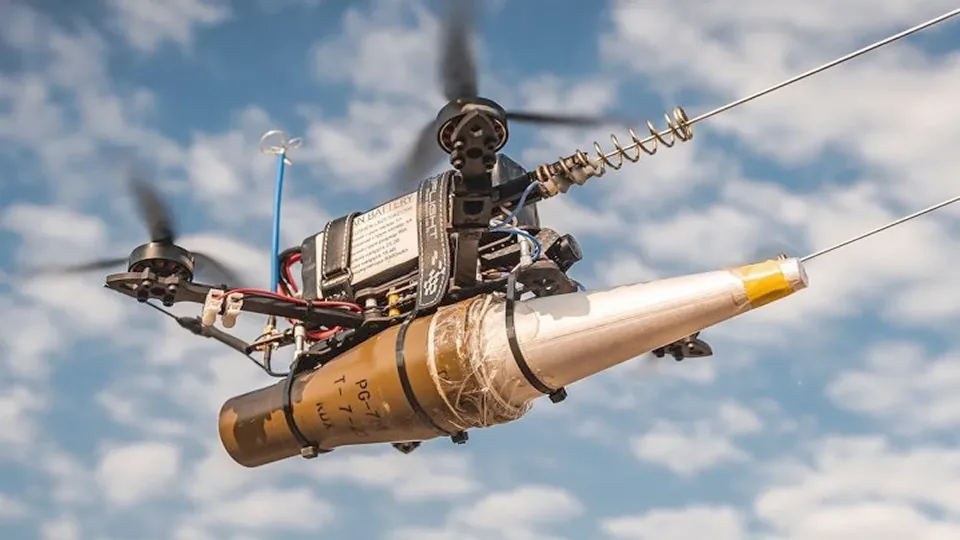 Ukrainos dronas rekordininkas: sunaikino šimtus rusų aparatų ir visiškai pakeitė karo taisykles