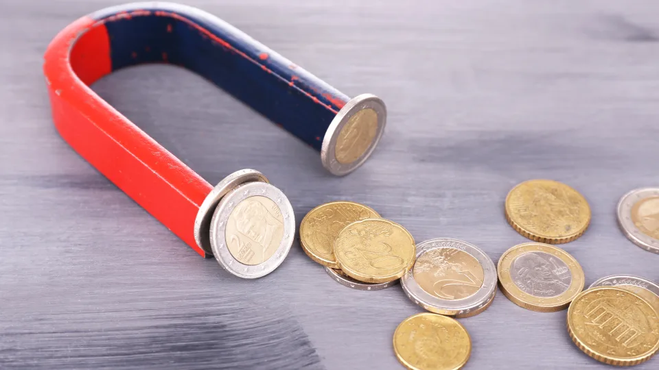 Laukia tikras pinigų lietus: įvardinti Zodiako ženklai, kurie traukia didžiulias sumas pinigų