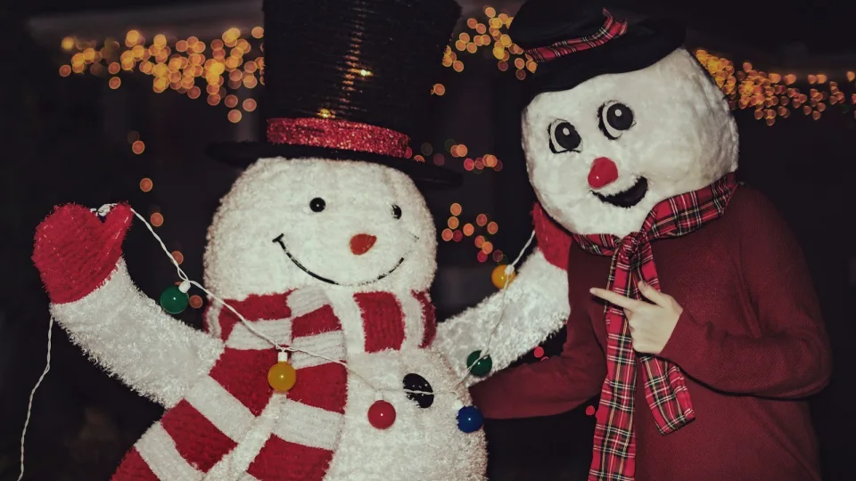 Šventinis juokas iki ašarų: kalėdiniai anekdotai ir mįslės vaikams, kurie garantuoja juoko dozę