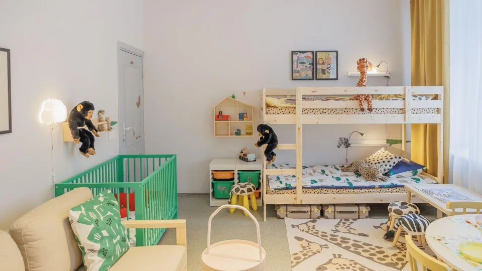 Visas butas vos viename kambaryje: kaip transformuota gyvenamoji erdvė pagalbą teikiančiame centre