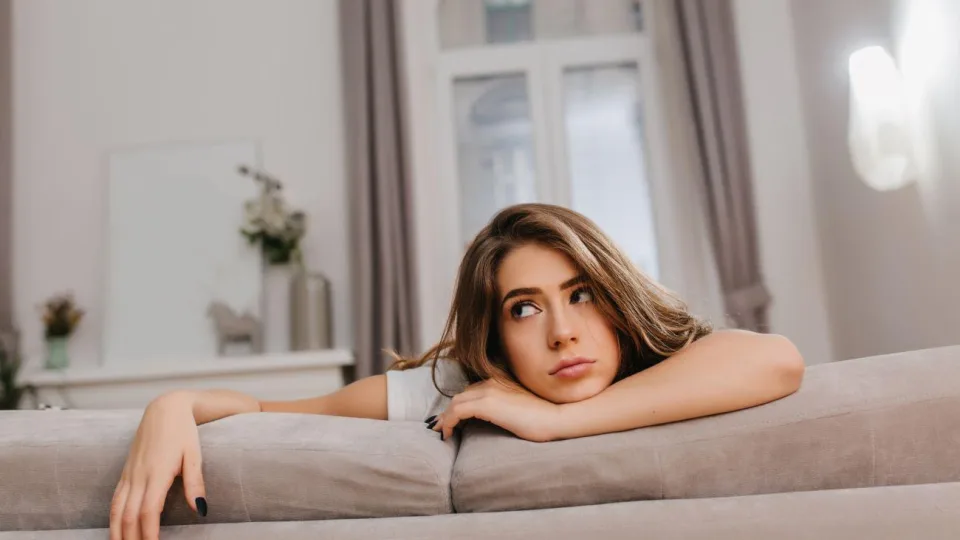 Kodėl negalite liautis galvoję apie vieną žmogų? Tikroji to priežastis slypi jūsų galvoje