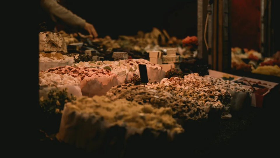 Per šventes skrandis kenčia labiausiai: šias klaidas per šventes daro beveik visi, venkite to