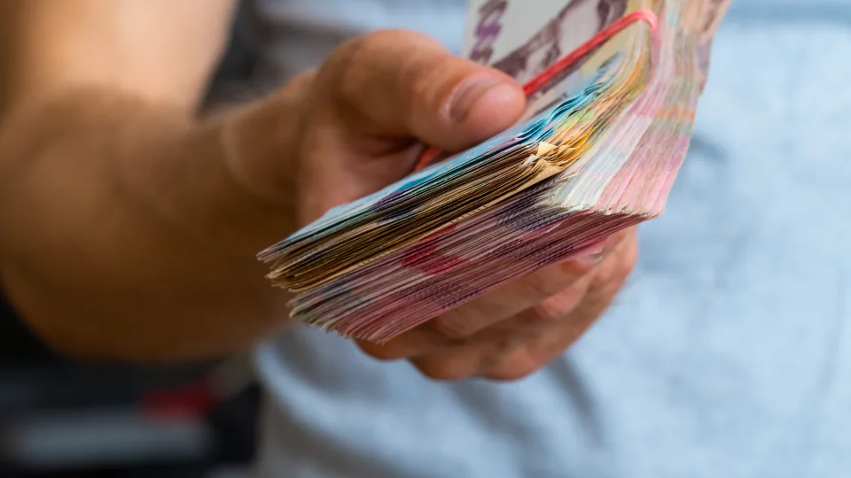 Šie banknotai taps visiškai beverčiais: pasitikrinkite, ar turite tokių kupiūrų ir tučtuojau pasikeiskite