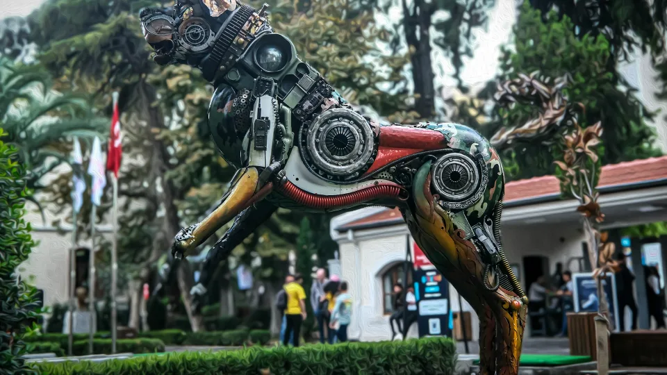 Šuo su naudojimo instrukcija: augintiniai iš metalo vis labiau skatina robotikos proveržį