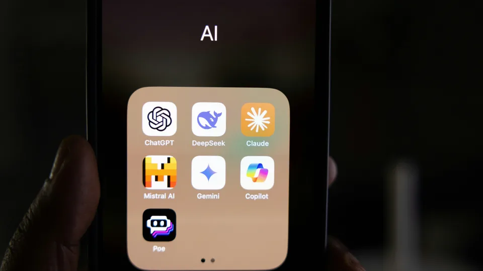 Kiek kainuoja klausimas dirbtiniam intelektui? Ekspertai negali tuo patikėti, sunkiai suvokiami poreikiai