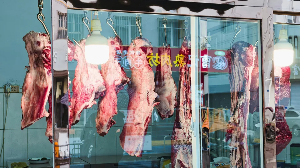 Didžiausia klaida, kurią darome perkant mėsą: tai kenkia ne tik jums, bet ir kitiems šeimos nariams