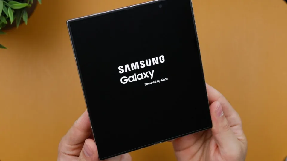 Technologijų pasaulis bruzda: netikėti sprendimai gali pakeisti išmaniųjų telefonų taisykles