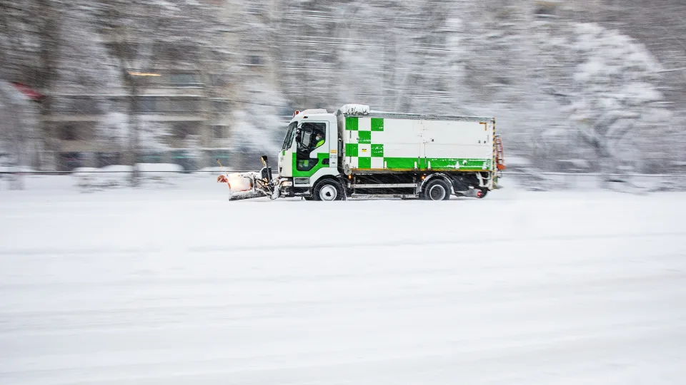 Sinoptikai įspėja, mūsų greitu metu laukia dar sudėtingesnė situacija, kelininkai pasiruošė blogiausiam