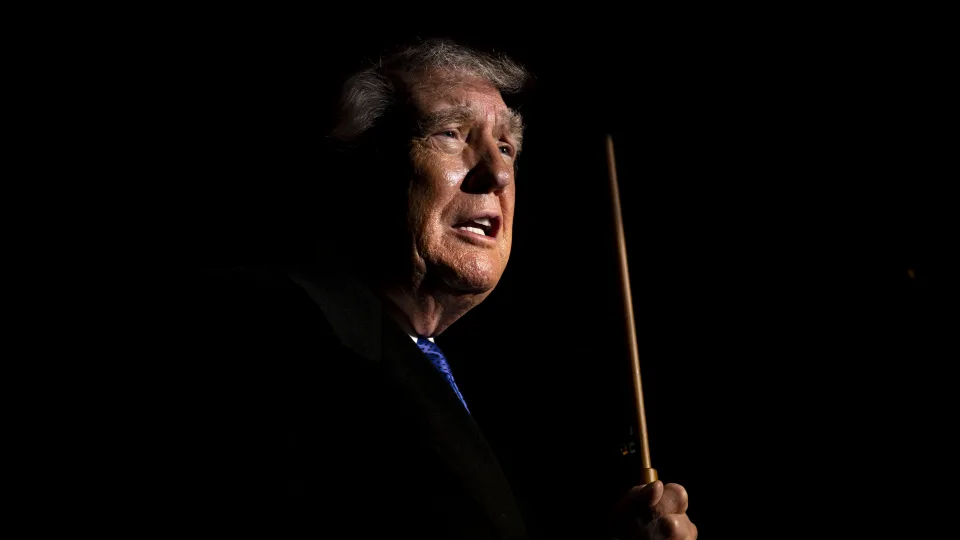 Raudona linija jau peržengta? Trumpas siunčia signalą Iranui, pasaulis laukia atsako