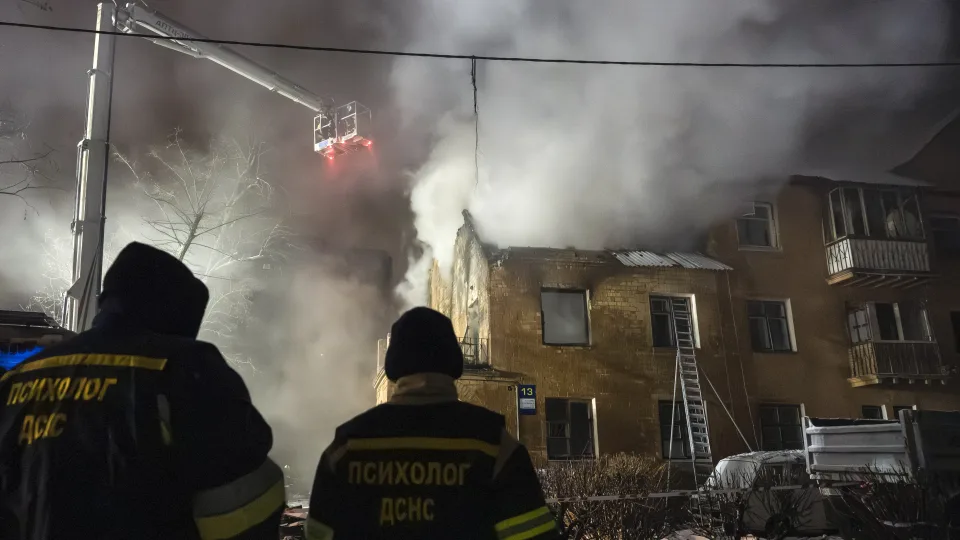 Sprogimai drebino Voronežą: Rusija bando numušti dronus, aukų skaičius ir toliau auga