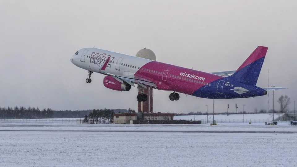 Skrydžio laukę keleiviai įstrigo Vilniuje: lėktuvo įgulos narys net dvi valandas vėlavo į skrydį