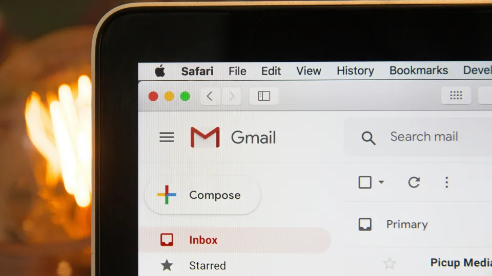 Išjunkite tai savo „Gmail“ paskyroje, to nepadarius galite tapti ir dirbtinio intelekto auka