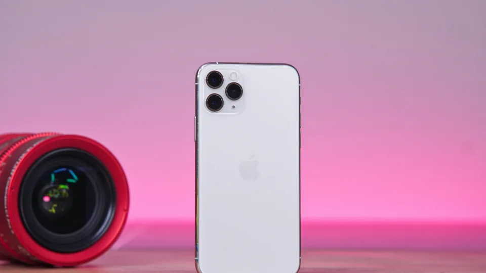 „Apple“ nusprendė keisti kryptį: sprendimas dėl „iPhone Air 2“ modelio gali pakeisti absoliučiai viską