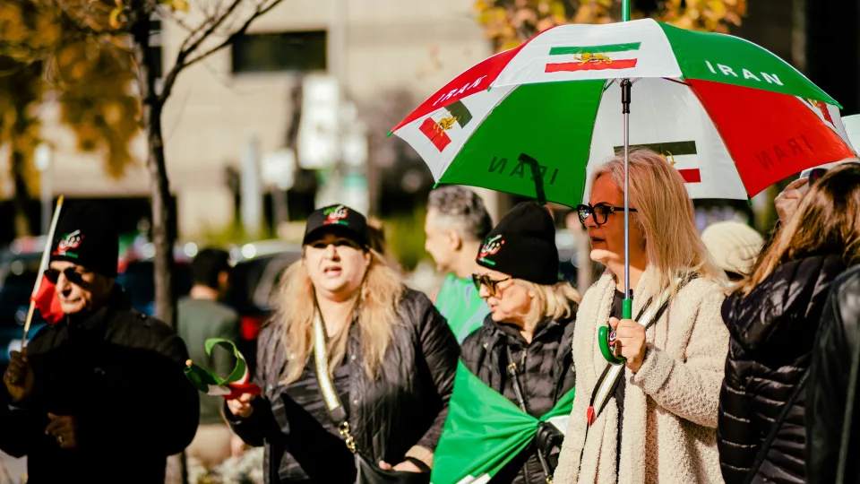 Šokiruojantys pranešimai iš Irano: aukų skaičius auga, o JAV retorika darosi vis aštresnė