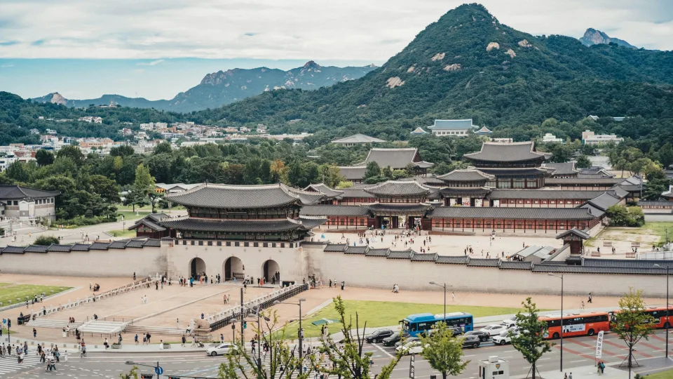 Skandalas Pietų Korėjoje: buvęs prezidentas Jun Suk Jolis 5 metams siunčiamas už grotų