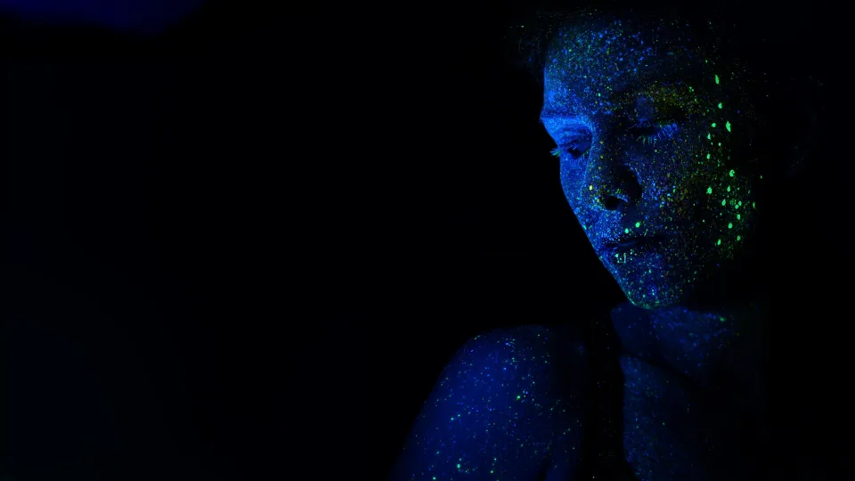 „Avataras“ vėl šluoja milijonus JAV, o ilgai lauktas zombių siaubo filmas patiria fiasko