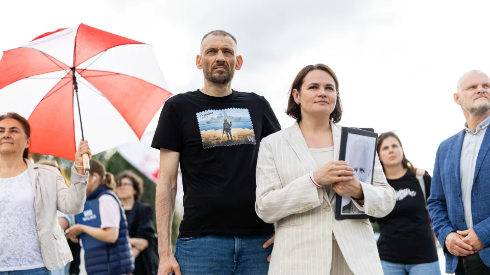 Lietuvą paliekanti Cichanouskaja siunčia raminančią žinią sąjungininkams