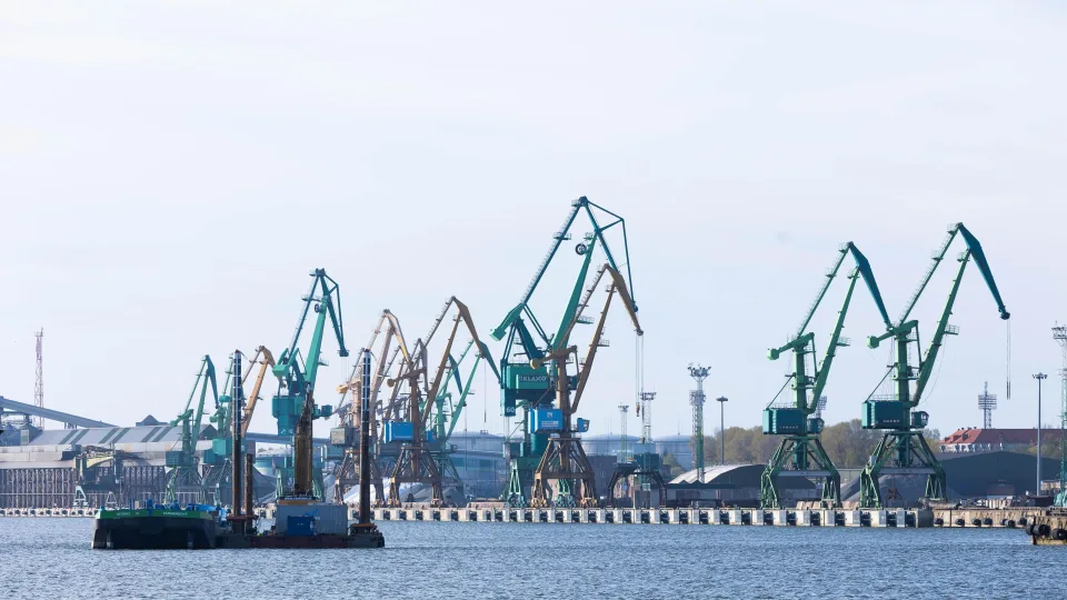 Klaipėdos uosto plėtra: milijardinė investicija ir raginimas neleisti pelnui iškeliauti į biudžetą