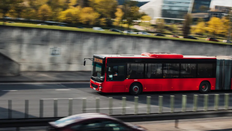 Metro vietoj tramvajaus: siūlo jungti „Rail Baltica“ su požeminiu Vilniaus transportu ir slėptuvėmis