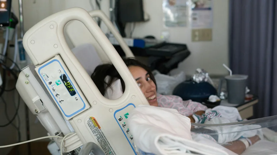 Kiekviena sekundė svarbi: Vilniaus ligoninė gavo naujagimių gyvybes gelbstinčią įrangą