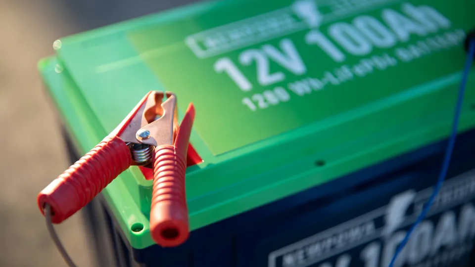 Baterijų revoliucija jau čia: nauja technologija veikia per speigą ir kainuoja gerokai pigiau