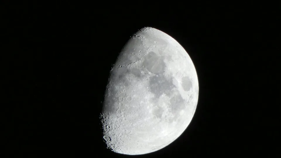 Laukiama galingo smūgio į Mėnulį: ar mūsų laukia įspūdingiausias reginys žmonijos istorijoje?