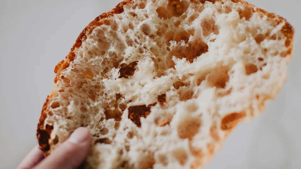 Tingisi kepti duoną orkaitėje? Šis keptuvėje gaminamas receptas stebina paprastumu ir skoniu