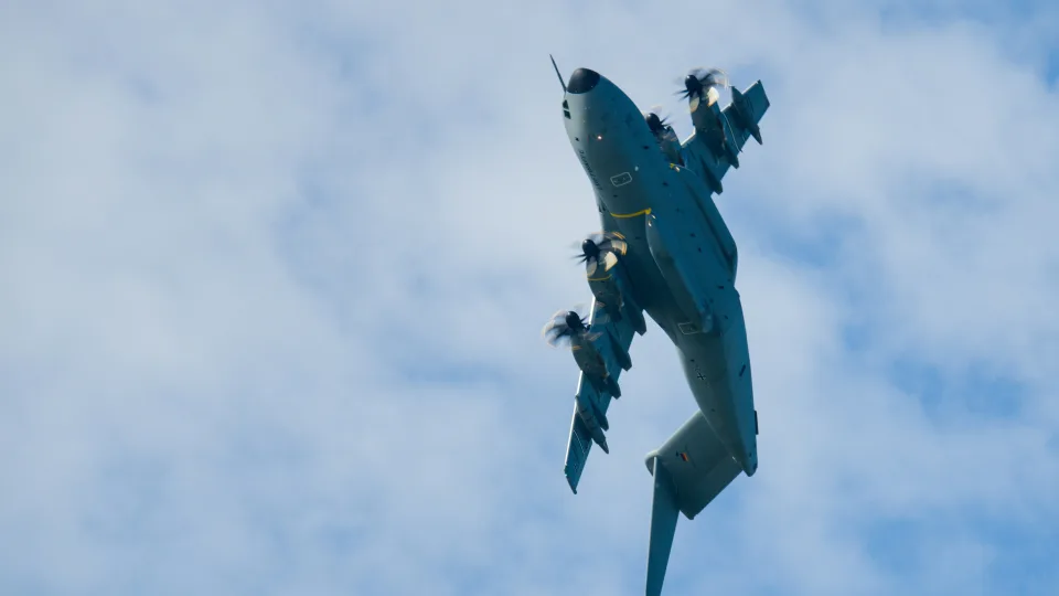 Retas JAV žvalgybos lėktuvas pasirodė Europoje: ekspertai kalba apie paskutinį pasirengimo etapą