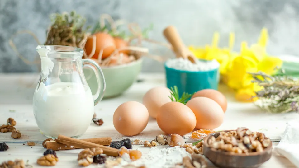 Mitai apie lieknėjimą griūva: dietologė atskleidė, kokie užkandžiai tirpdo riebalus