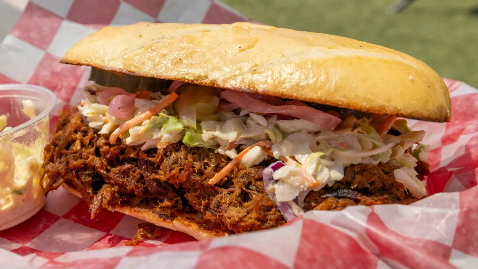 Sumuštinis, kuris sotesnis už kebabą: paruošite per 15 minučių, o skonis privers pamiršti greitąjį maistą
