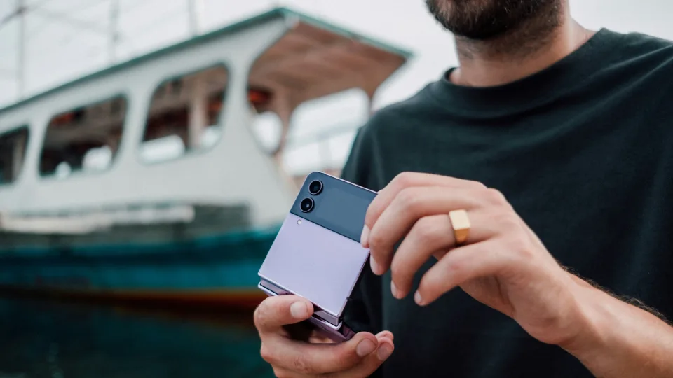 Pirmasis sulankstomas „iPhone" pasirodys jau šiemet: aiškėja dizaino ypatybės ir galima kaina