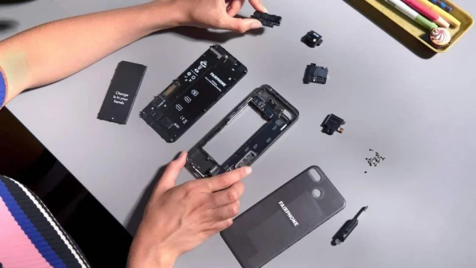 „Fairphone 3” - vienintelis pasaulyje etiškai pagamintas išmanusis