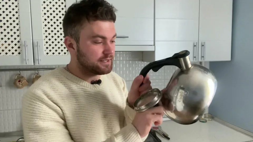 Būdas, kurį žino tik patyrusios šeimininkės: kalkės arbatinuke dingsta per vieną virimą