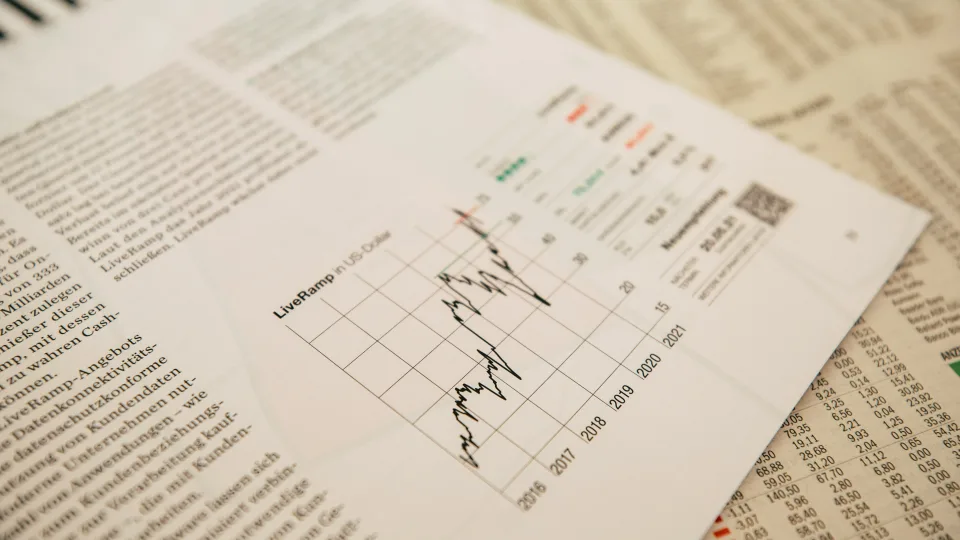 Ar brangs paskolos ir įmokos? Lietuvos bankas siunčia dviprasmę žinią