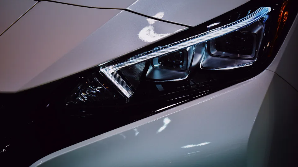 Elektromobiliai jau nuvažiuoja tiek, kiek niekas nesitikėjo: skaičiai stulbina net skeptikus