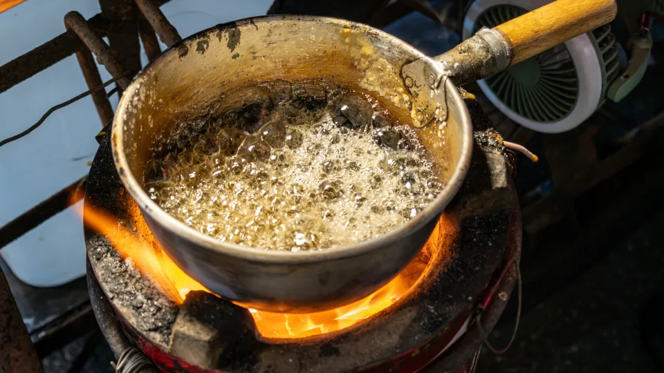 Ekspertai atskleidė, į ką beveik niekas nežiūri pirkdamas aliejų, štai kur slepiasi svarbiausia informacija