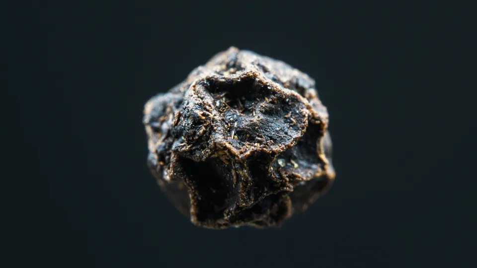 Atradimas, kuris keičia mūsų supratimą apie senovės meistrus: ar jie dirbo su metalu iš kosmoso?