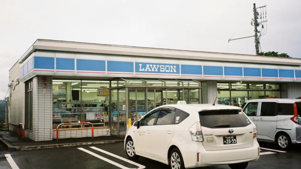 „Honda" pelnas per metus nukrito beveik perpus: priežastys kelia nerimą visai pramonei