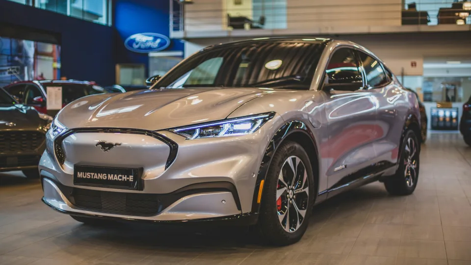 Lengvesnis, pigesnis, toliau važiuojantis: ar tai bus elektromobilis, kurio laukė rinka?