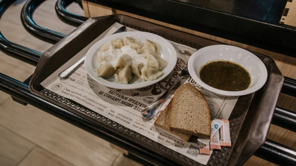 Valgėme anksčiau, bet pamiršome šiandien: sveikiausi sovietmečio patiekalai, kuriuos verta grąžinti