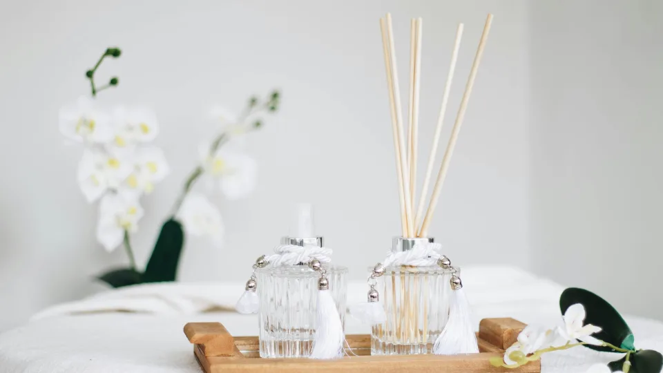 Nereikės brangių namų kvapų: šis citrusinis sprendimas veikia kelias dienas